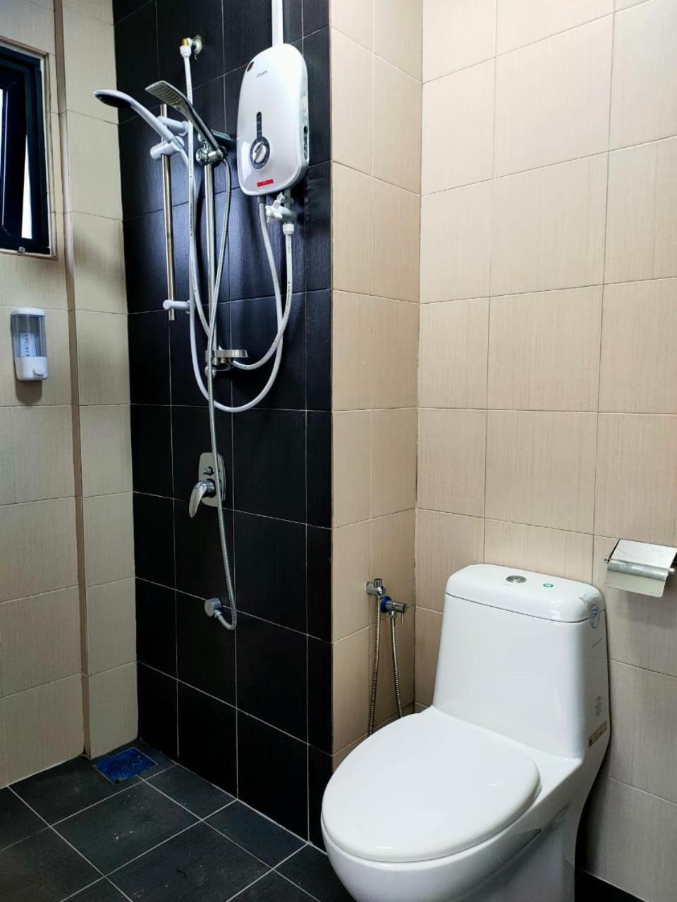 Inadh Suites @ Icon Residence With Pool Kuala Terengganu Luaran gambar